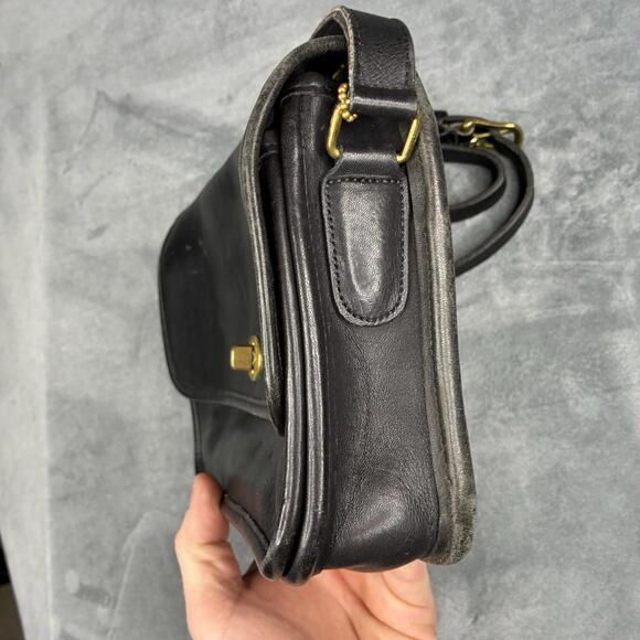 Vintage Coach Black Glove Tanned Leather Flap Crossbody Bag USA Made 0659-112 - Picture 4 of 15